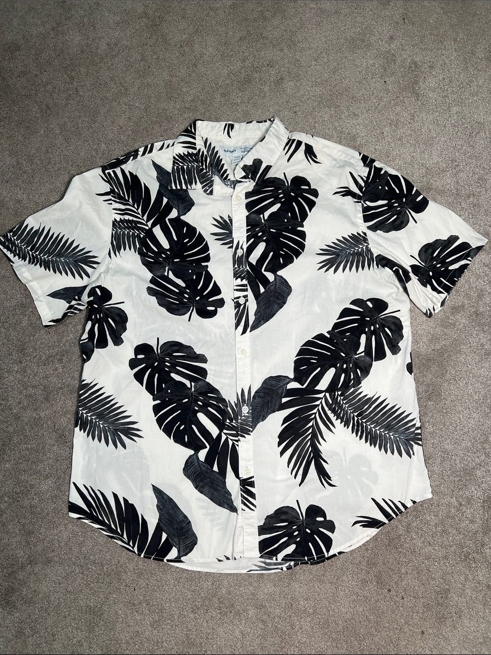 Old Navy Monstera Leaf Pattern‎ Casual Button Down T Shirt Black White Size XL